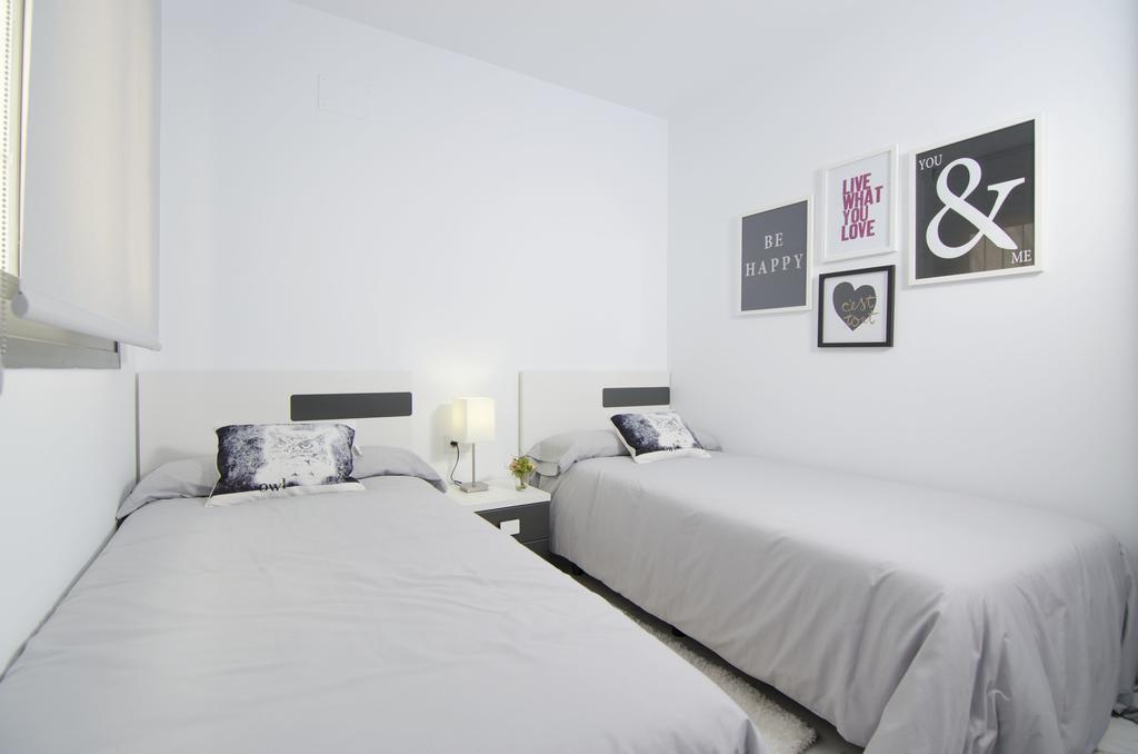 Ocean View By Mar Holidays Arenales del Sol Ruang foto